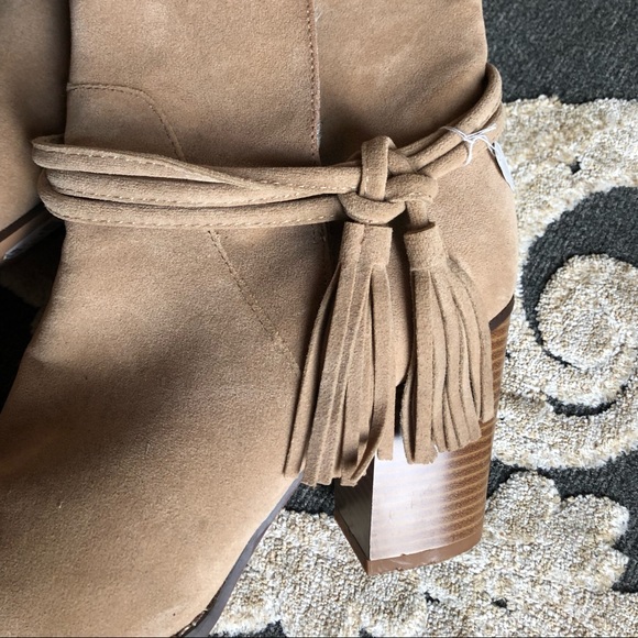 Cato booties, Sz 9 pre-owned - Picture 3 of 5